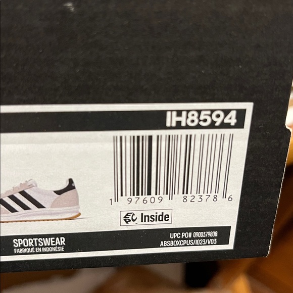 Adidas Womens Run 70s 2.0 Atheletic Shoes White Black Gum Size 8 - Picture 10 of 10